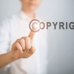 Prawa zależne w prawie autorskim – przewodnik dla twórców.